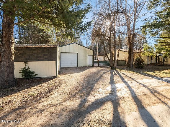 2nd image of 148 Sportsman Access Rd