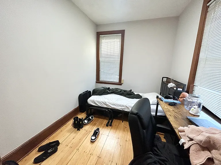 1568 Tremont St #1R — Photo 7