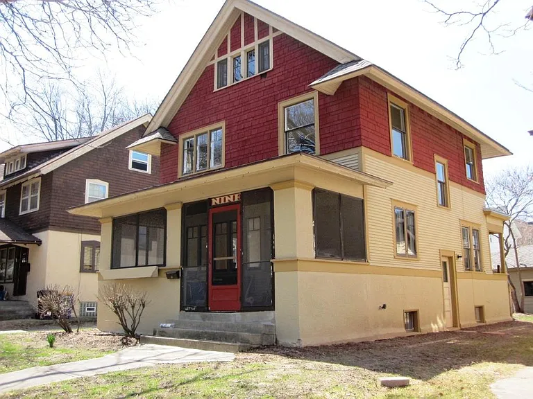 9 Auburn Ave SE — Photo 1