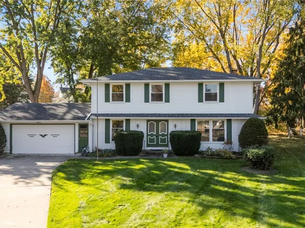 30030 Rickey Ln, Wickliffe, OH 44092