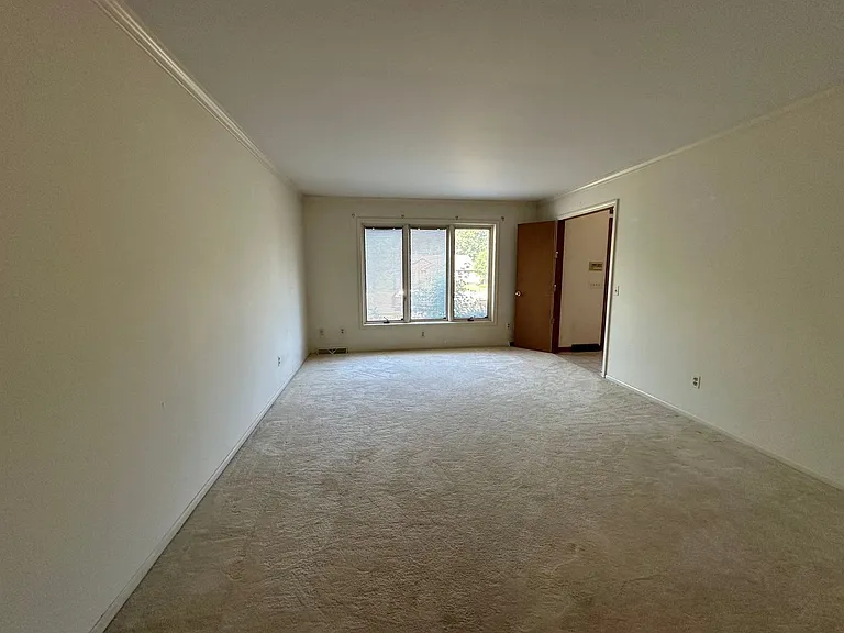 486 Ashton Ct SE — Photo 11