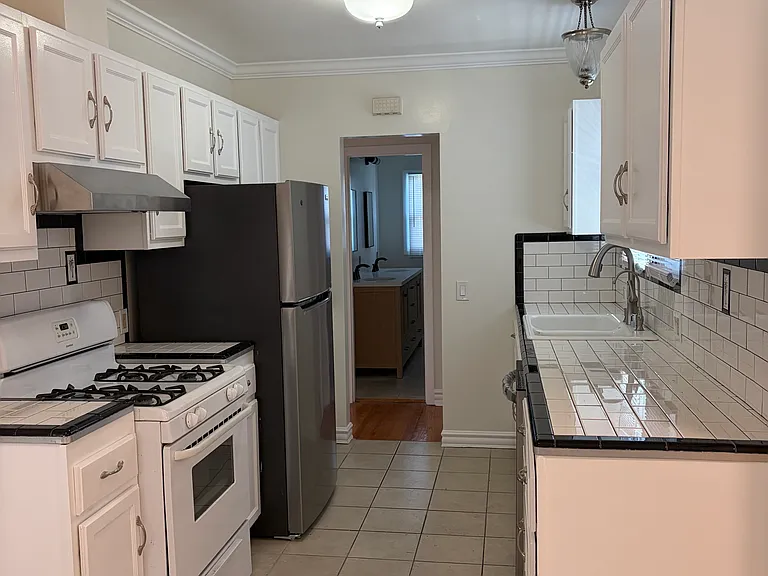 515 N Gardner St #515 — Photo 18