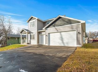 110 Craig Pl, Willernie, MN 55090