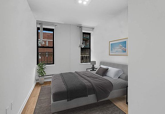 4th image of 166 E 91st St #5E