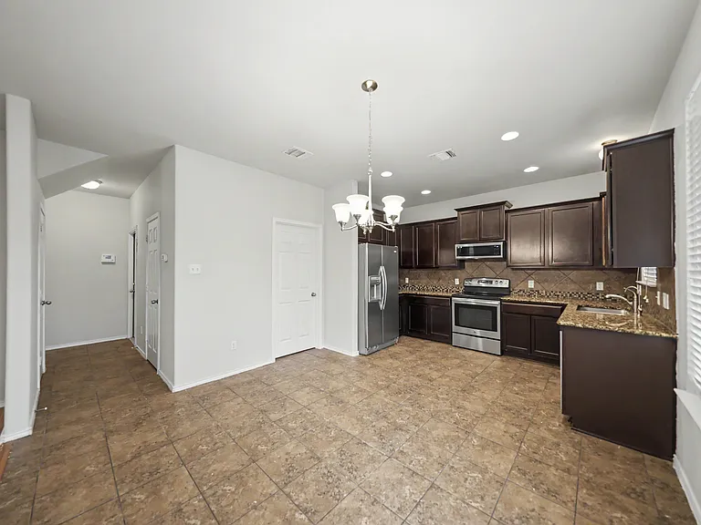 1211 Fawn Lily Dr — Photo 5