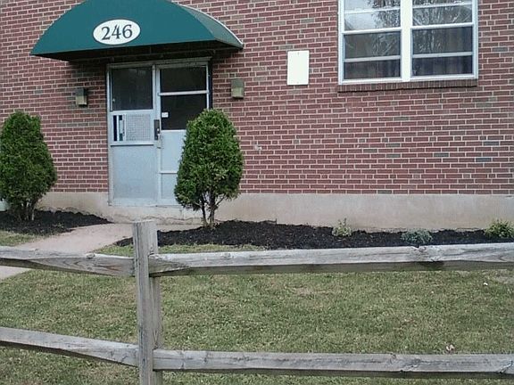 246 Laurel St