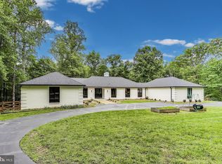 7007 Clifton Rd, Clifton, VA 20124