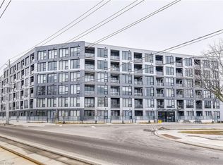 690 King St W #5L8-AT-319, Kitchener, ON N2G0B9