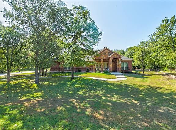 3rd image of 109 Preston Oaks Ct