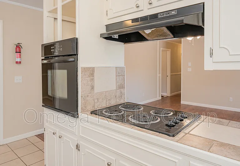1313 Oak Ter — Photo 17