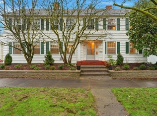 2451 SE Salmon St, Portland, OR