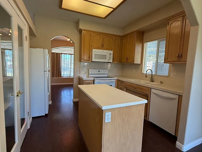 5704 Pine Canyon Dr — Photo 4