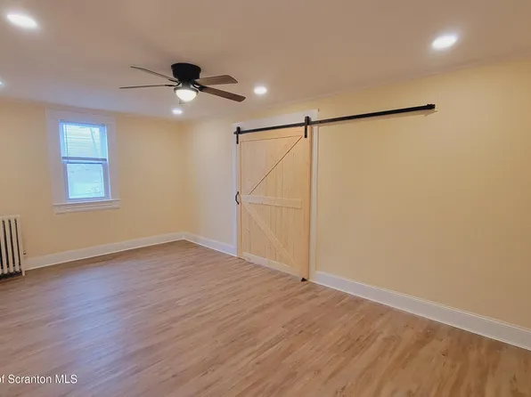 864 S Main St APT 3, Old Forge, PA 18518