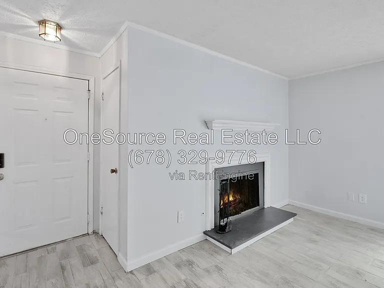 1410 Augusta Dr — Photo 8