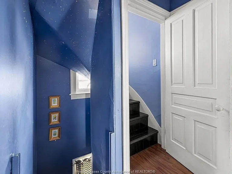 274 Crawford Ave — Photo 31