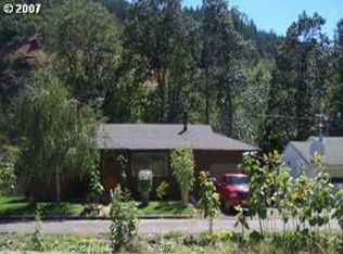 703 Klickitat Ave, Lyle, WA 98635