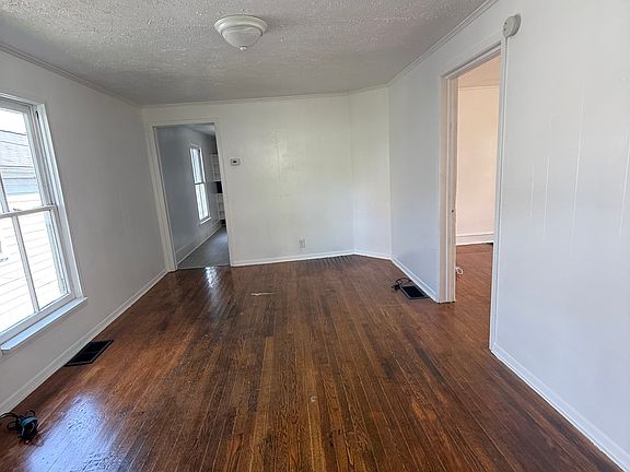 4th image of 614 Calhoun St