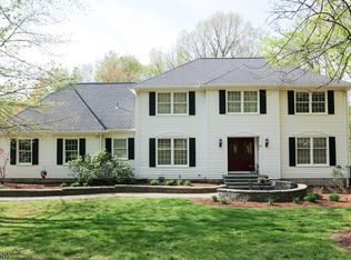 16 Hampton Ct, Flanders, NJ 07836