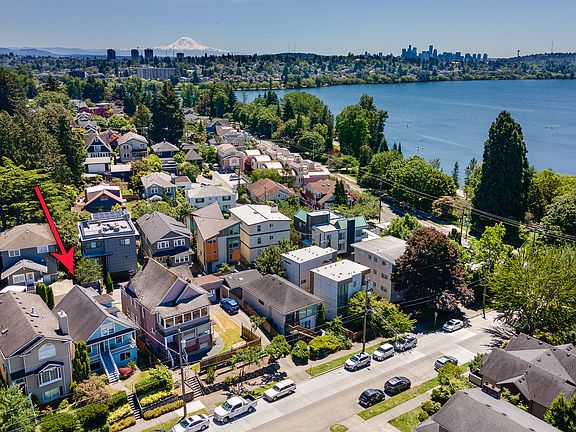 Half a block to Green Lake!