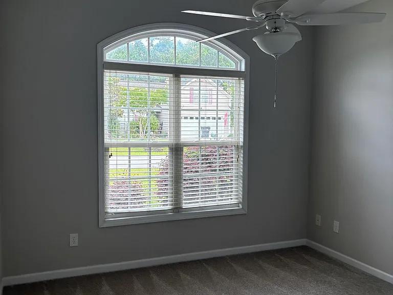 121 Mulberry Cir — Photo 19