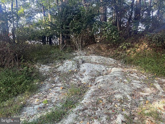 5th image of 2 Wolfsville Rd