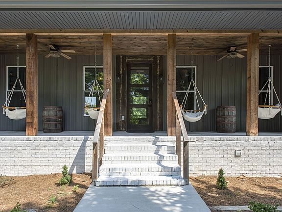 4th image of 1014 Lakeview Cir