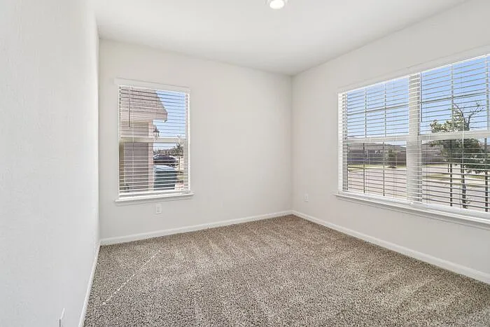 142 Crimson Cir — Photo 17
