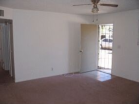2nd image of 909 N Grand APT B