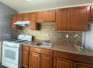 439 Orange St SE APT 2, Washington, DC 20032