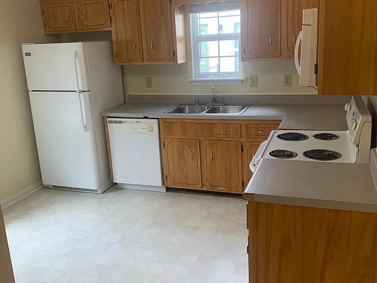 630 Stateline Rd — Photo 13