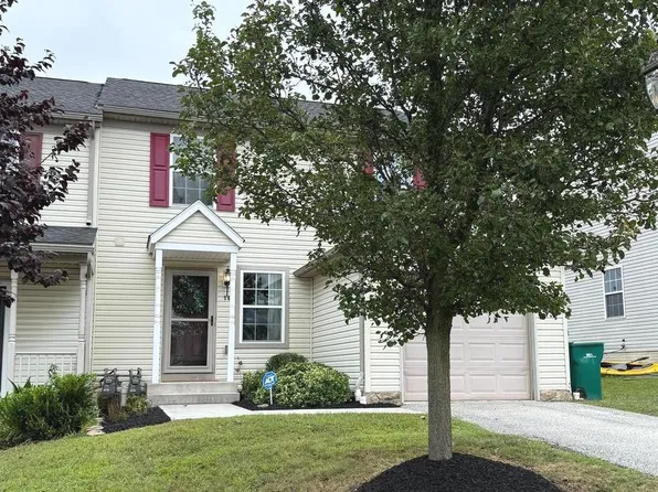 14 Galaxy Dr, Hanover, PA 17331