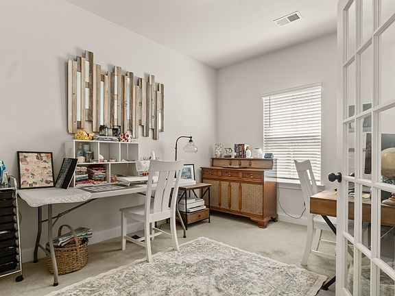 4th image of 1054 Holland Ridge Way