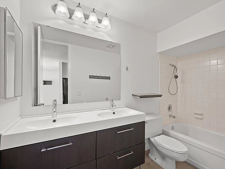 3050 Rue Dorleansunit #310 — Photo 7