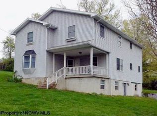 104 Beverly St, Kingwood, WV