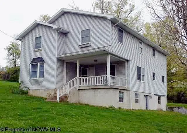104 Beverly St photo 1