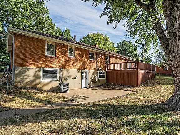 5th image of 3701 S Greenwich Ln