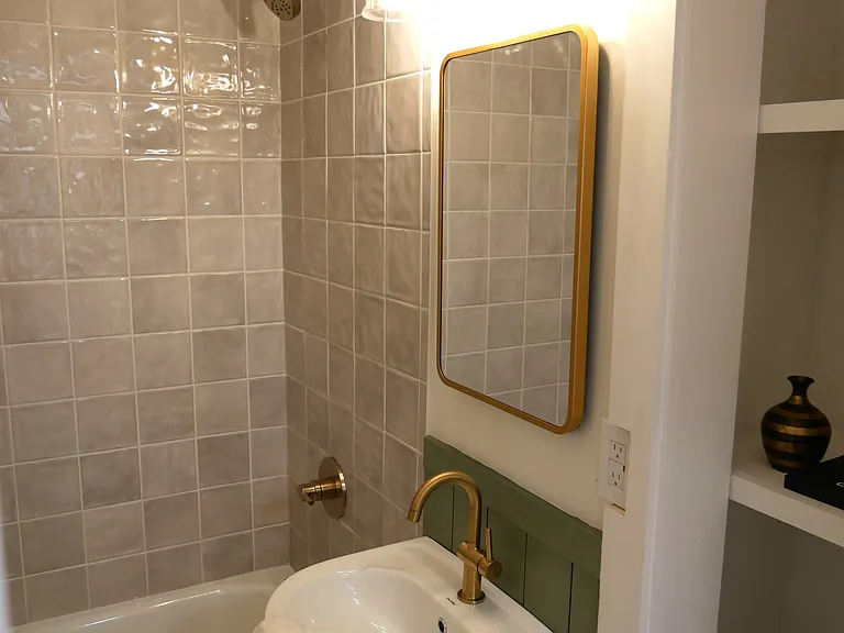 129 Harrington Ave — Photo 11