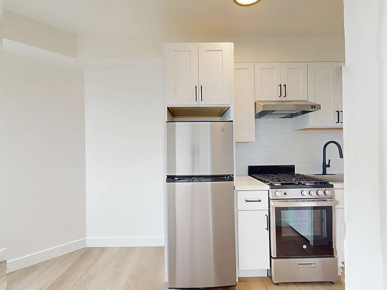 1536 Great Hwy #35 — Photo 2