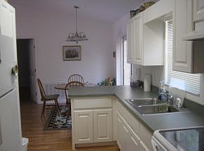 4th image of 9224 N Alder Ave