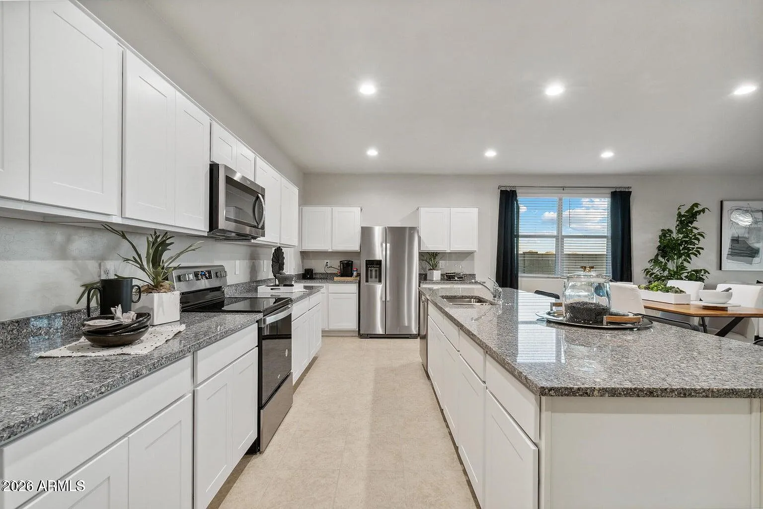 3 bed, 2.0 bath, 1881 sqft, $1,750 — Photo 3