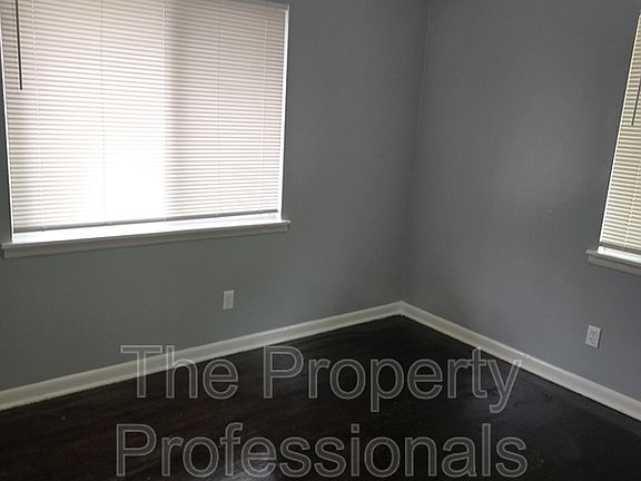 3rd image of 7750 Rugby Ave APT D