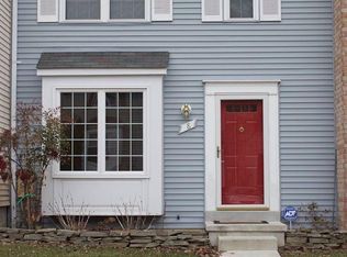 8 Prestwick Sq, Catonsville, MD 21228