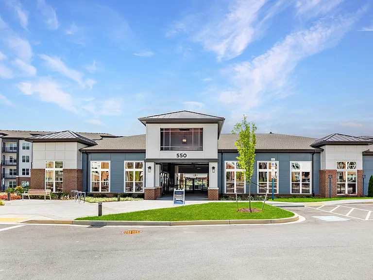 Bainbridge Market Commons — Photo 17