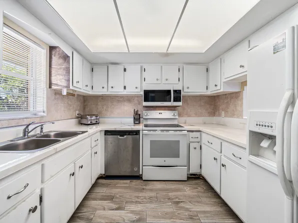 419 S Us Highway 1 #E201, North Palm Beach, FL 33408