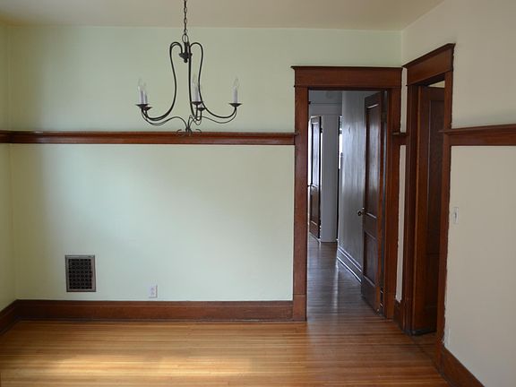 5th image of 86 Norwalk Ave