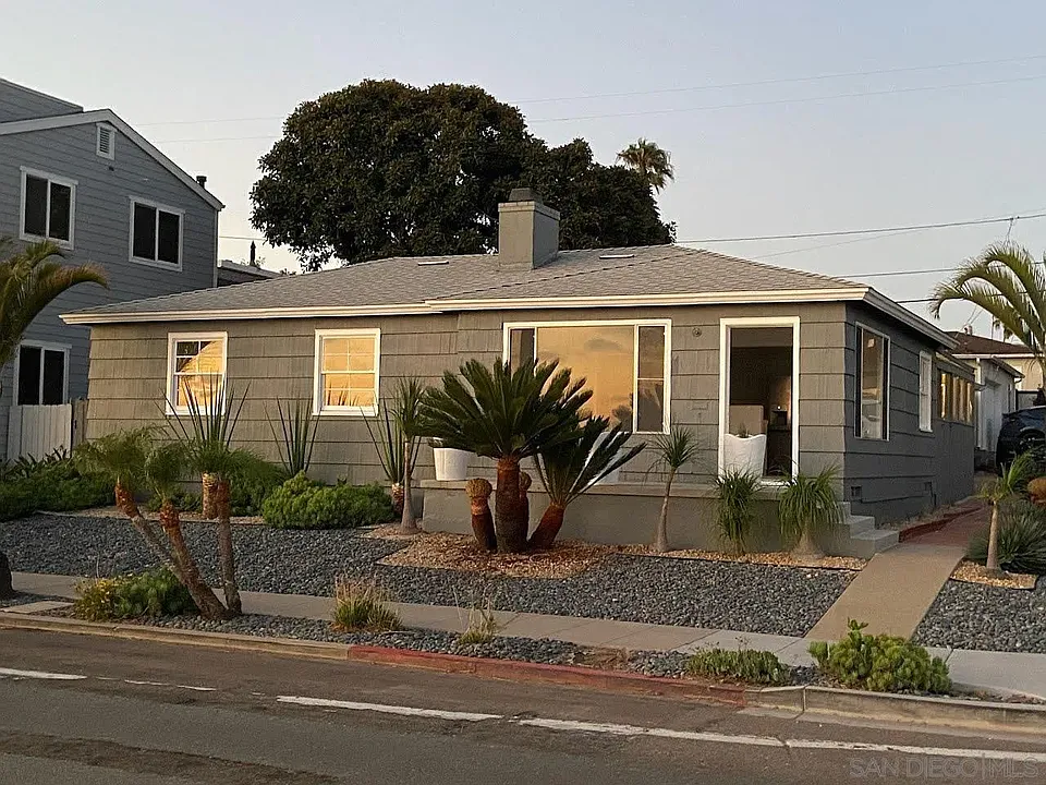 3403 Riviera Dr