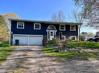 3927 Stanley Rd, Lapeer, MI 48446