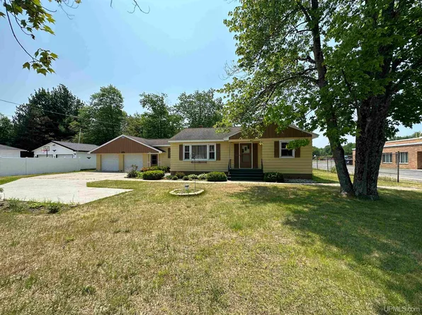 5231 18th Rd, Escanaba, MI 49829
