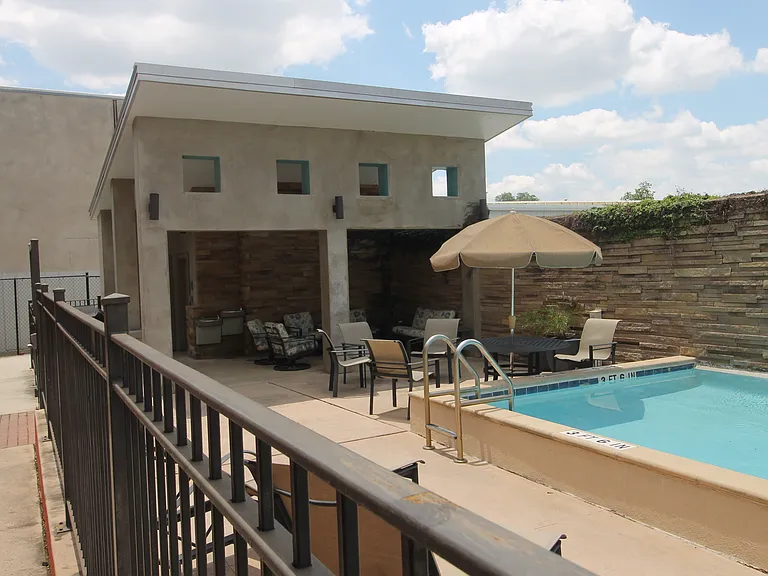 1401 S Flores St #216 — Photo 13