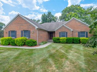 15140 Heritage Ln, Linden, MI